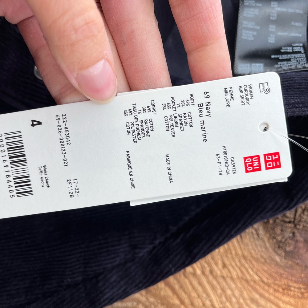 Uniqlo Black Corduroy Mini Skirt - Picture 2 of 2